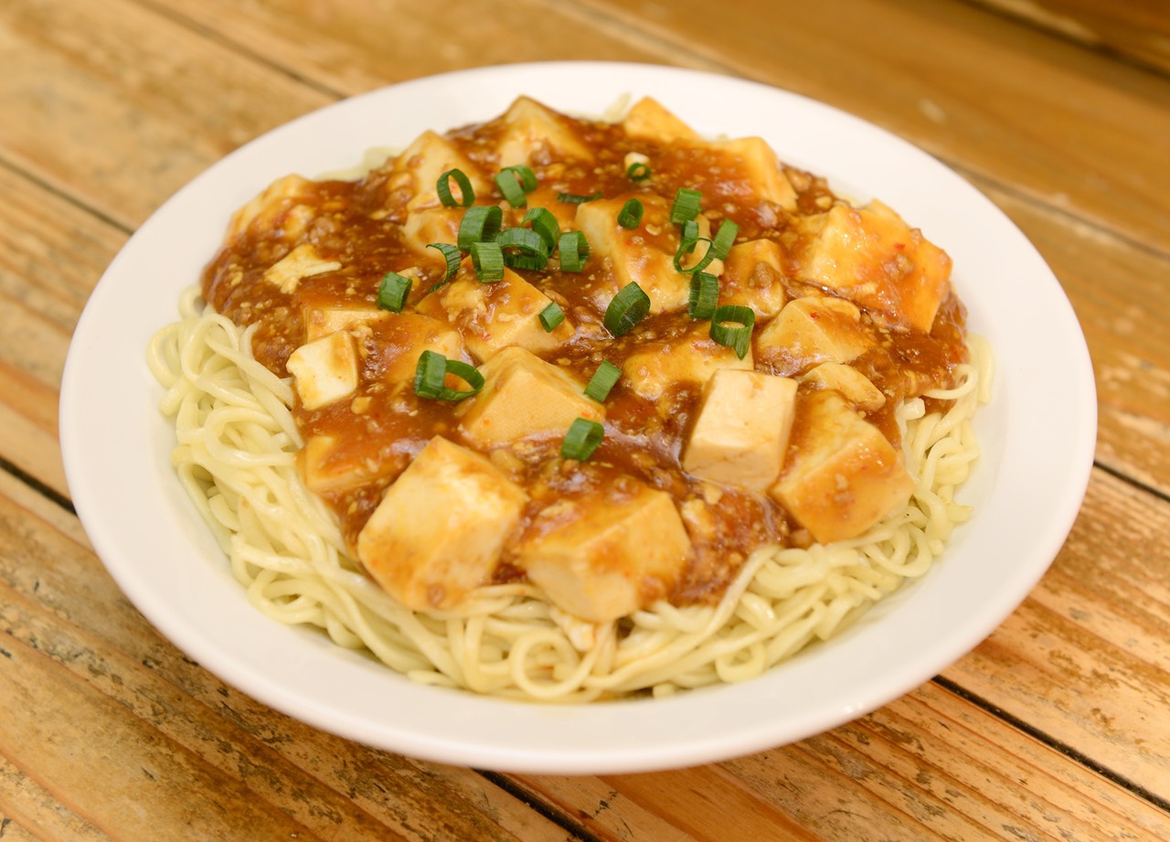 （１８）中華料理　昌龍飯店